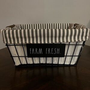 Rae Dunn basket “FARM FRESH”